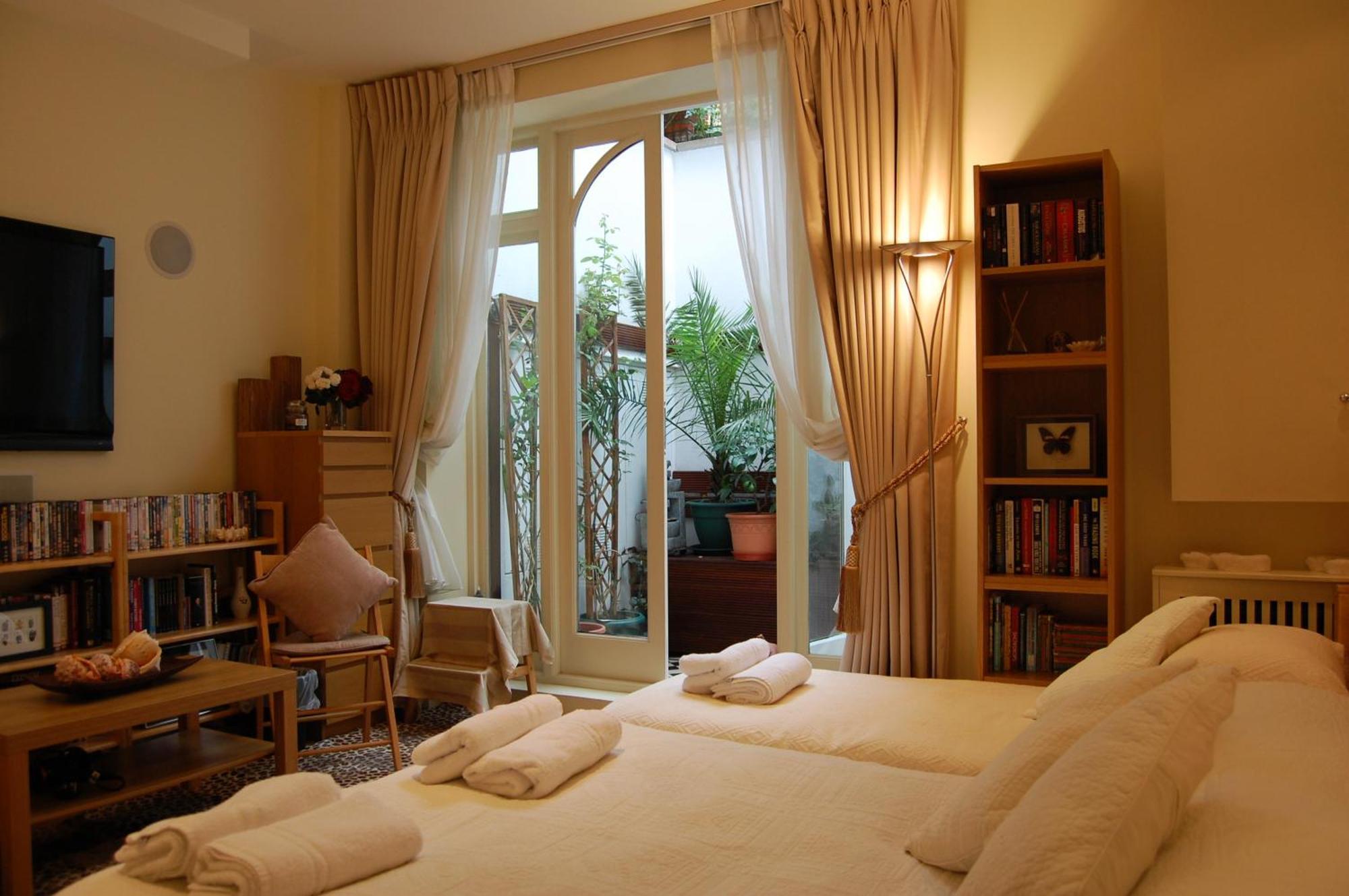 Georgiana'S Guesthouse London Bagian luar foto